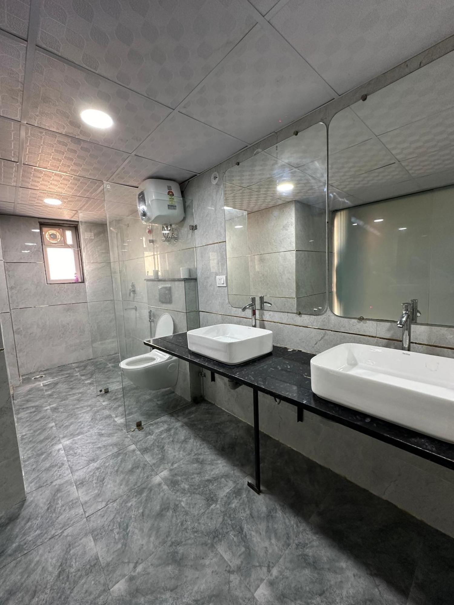 Sky Villa With Private Pool Noida Exterior foto
