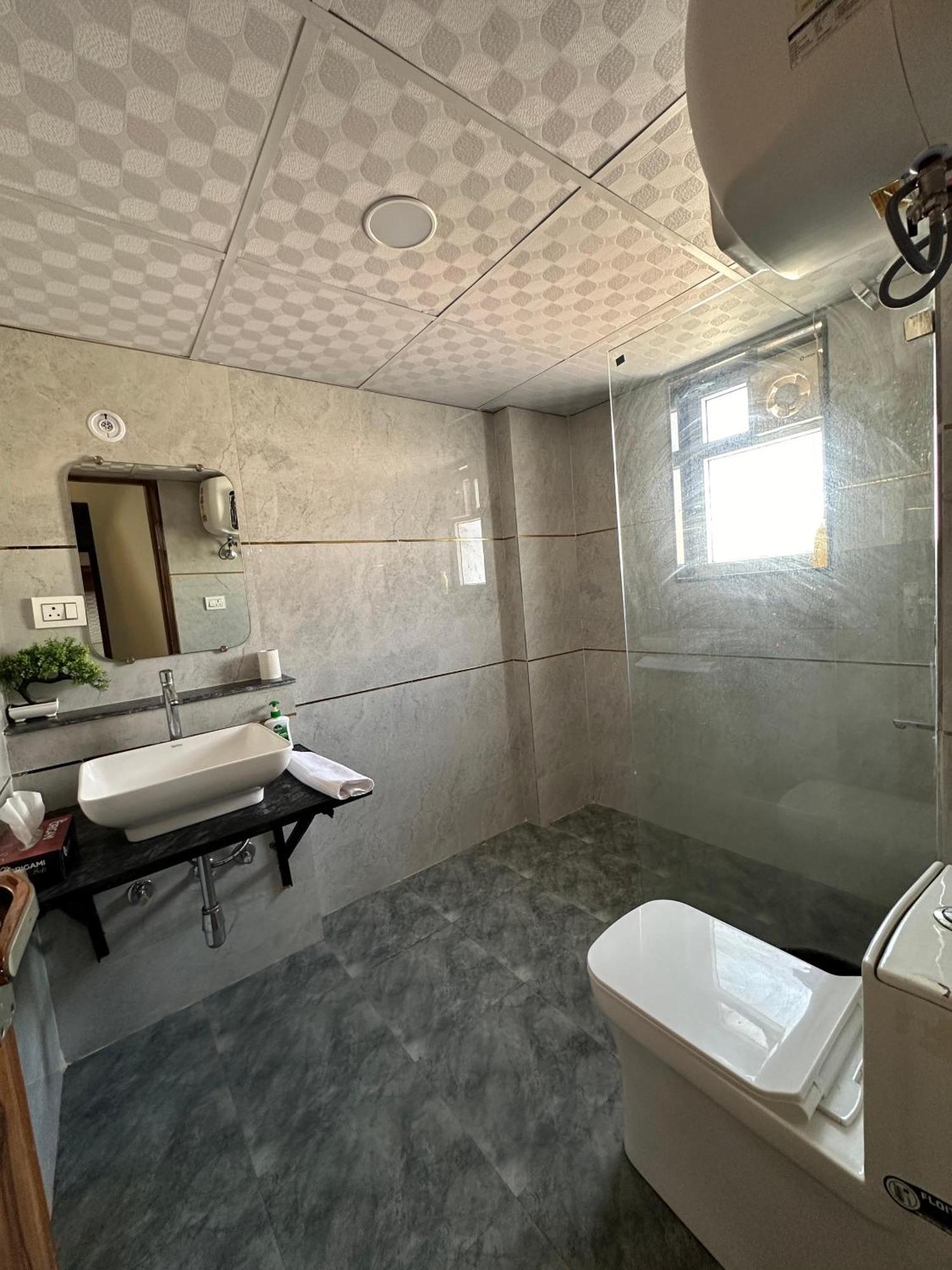 Sky Villa With Private Pool Noida Exterior foto